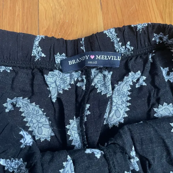 Brandy Melville pull on paisley‎ shorts black small summer breathable Vacation - Image 2