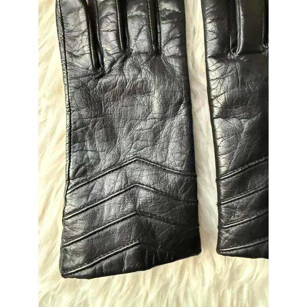 Ladie’s Classic Black Leather Gloves Size Medium - Image 4