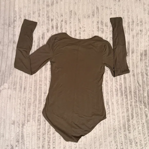 Free People Intimately Long Sleeve Scoop Neck Bodysuit Olive Green Medium - Image 7