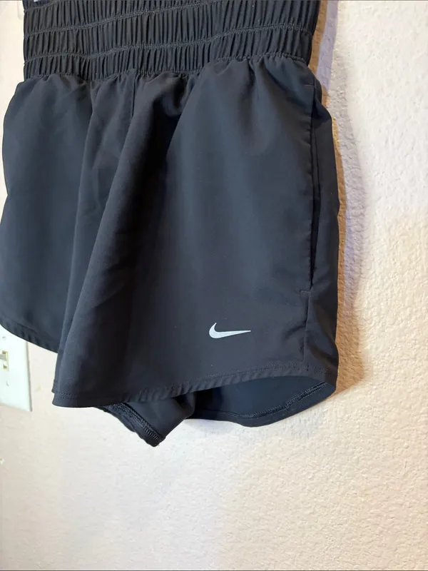Nike Women's One Dri-FIT Ultra High-Waisted 3" Brief-Lined Shorts XS Black - Image 2