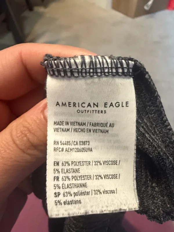 American Eagle Charcoal Grey Ribbed Henley Short Sleeve Crop Top Size S - Image 4