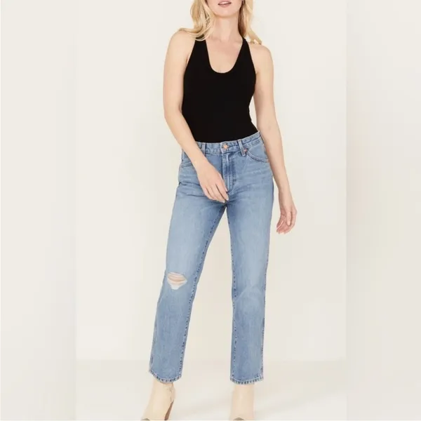 Wrangler Wild West 603 High Rise Straight Ripped Knee Jeans NEW 29 x 28 - Image 2