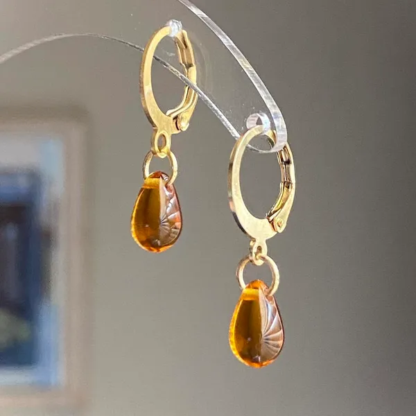 Handmade aurora olive green mini teardrop Czech glass simple minimalist earrings💚🫒💕 - Image 7