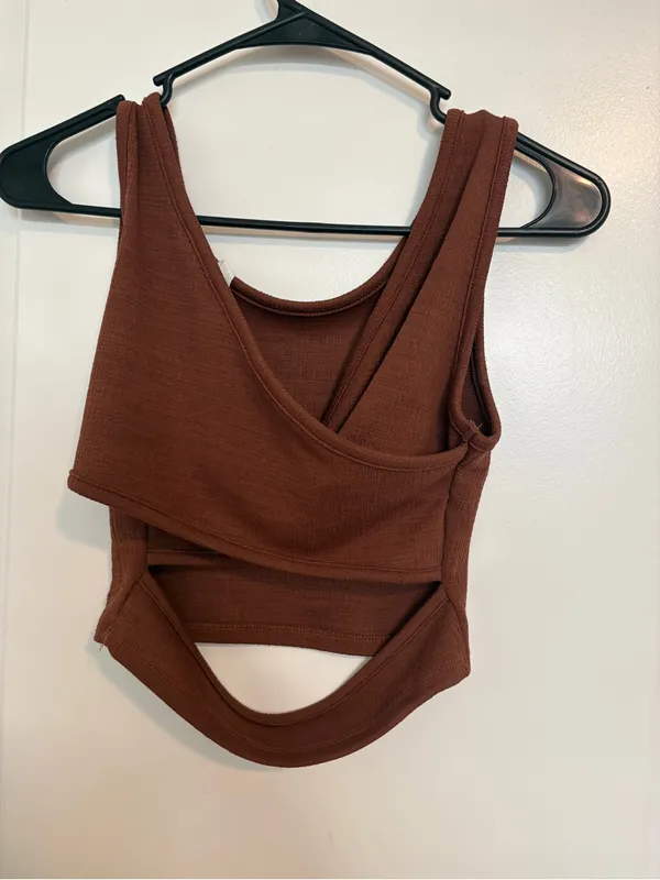 Roxy Ribbed Cross-Back Tank Top - Image 4
