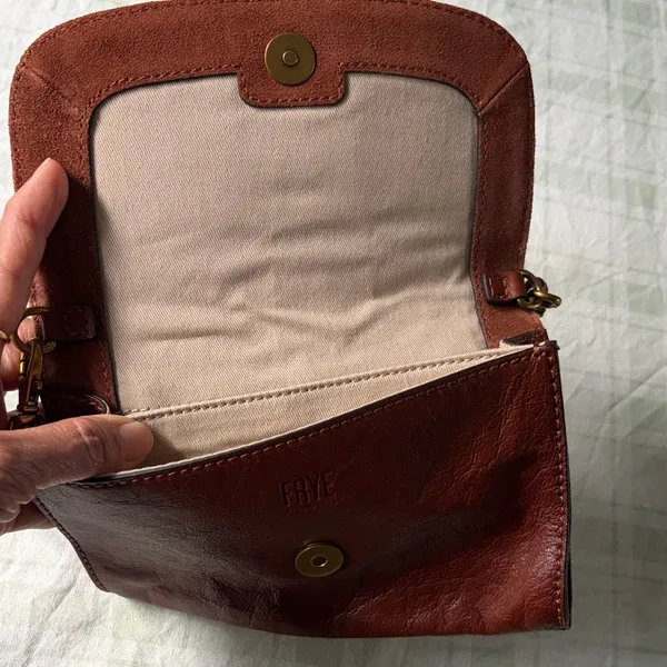 Frye Ring Elegant Brown Leather Crossbody Bag - Image 7