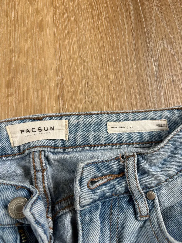 Pacsun Light Blue Mom Jeans - Image 4