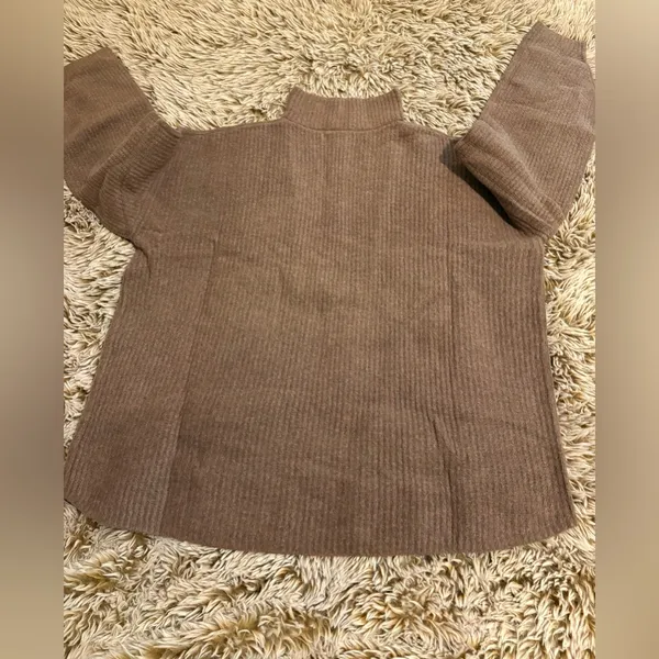 Amazon Essentials Brown Half - Image 5