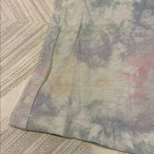 Rainbow Sandals Rails Rainbow Tie-Dye Cotton V Neck T-Shirt Size Small - Image 3