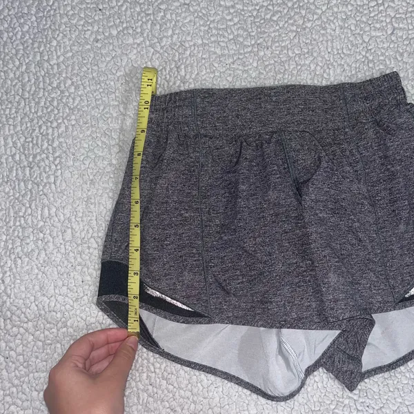 Lululemon Hotty Hot Shorts 4" - Image 12