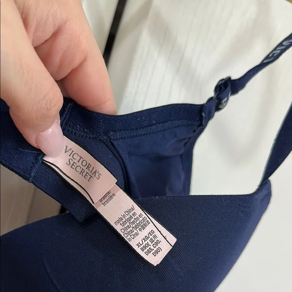 Victoria's Secret Navy Blue Bra - Image 4
