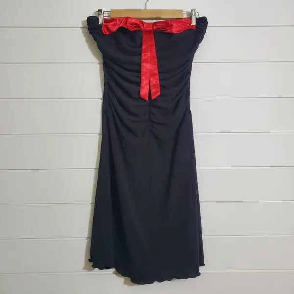 Moda International BK Strapless Red Bow Ruched Front Ruffled Hem Dress Size‎ 8 - Image 3