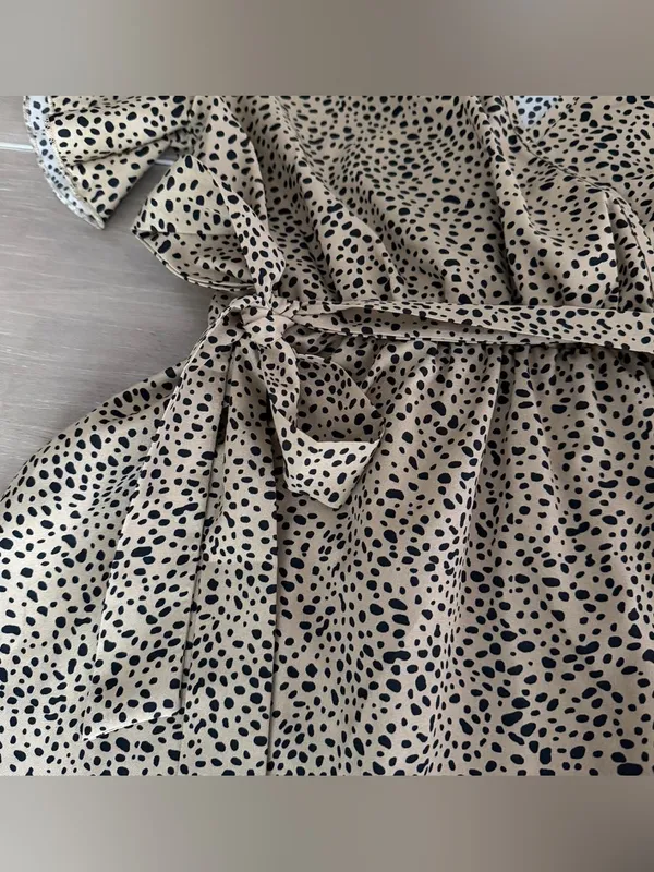 SHEIN Size M Tan Black Spotted Wrap Dress Ruffle Flutter Sleeve Belted Leopard - Image 4