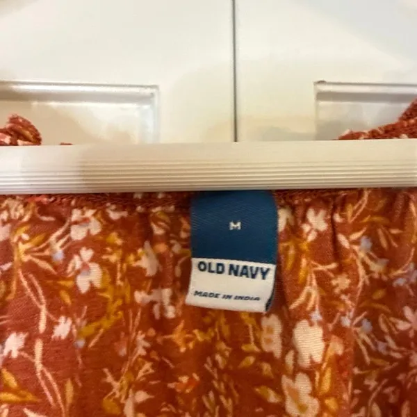Old Navy orange floral puff sleeve smocked top size M - Image 5