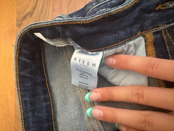 Risen jeans dark high rise cargos - Image 4