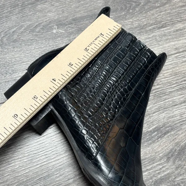 Trotters Black Croc Embossed Booties Square Toe Side‎ Zip Block Heel Size 5M - Image 11