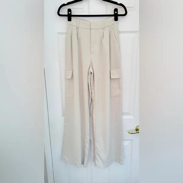 Hollister Co. Ultra High Rise Wide Leg Cargo Trouser – Ivory/Cream – XS - Image 4
