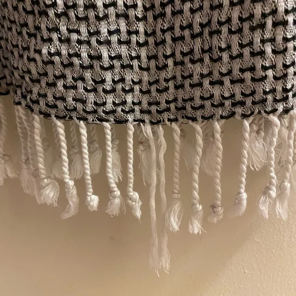Apt 9 Women’s Scarf 18”H X 68” W 18x68 Black & White Print 100% Rayon - Image 3
