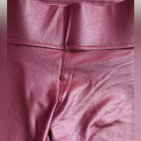 Carbon38 High Rise 7/8 Legging in Takara Shine - Fig - Image 7