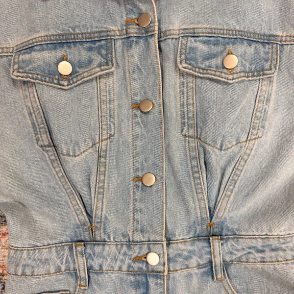 Le‎ Lis Collection Womens Light Wash Denim Utility Romper Short Sleeve Small NEW - Image 11