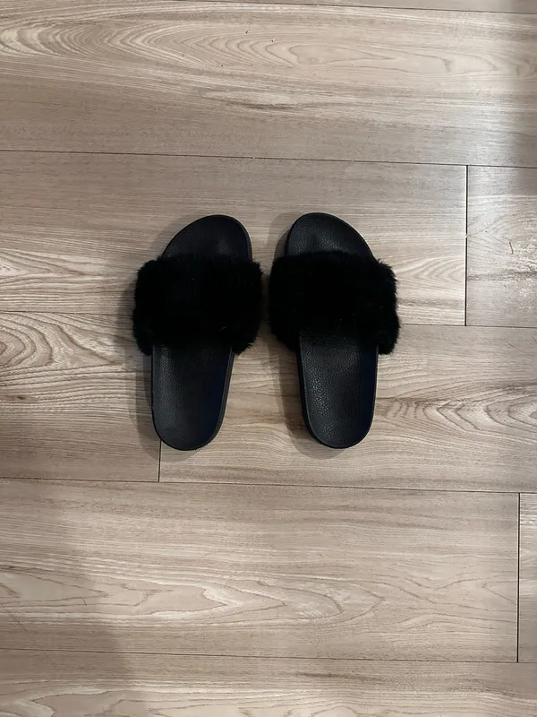 Steve Madden Slides Fuzzy - Image 3