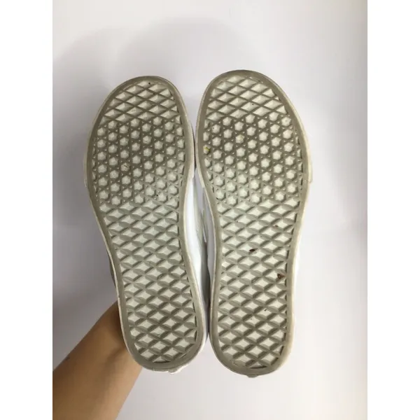 Vans Slip-On Shoes Womens 6 White Good Canvas Low Top Sneakers casual trendy - Image 7