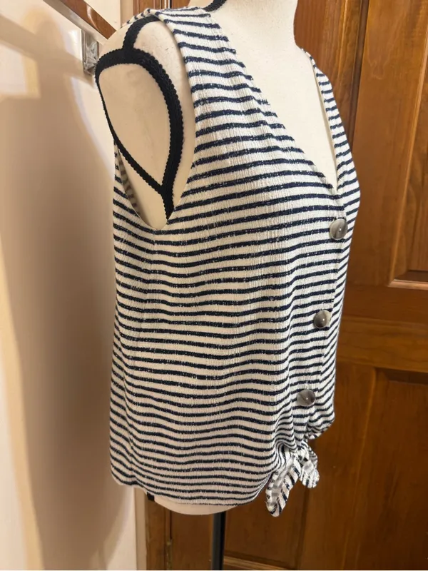 Old Navy Navy and White Striped Tie-Front Tank Top - Image 5