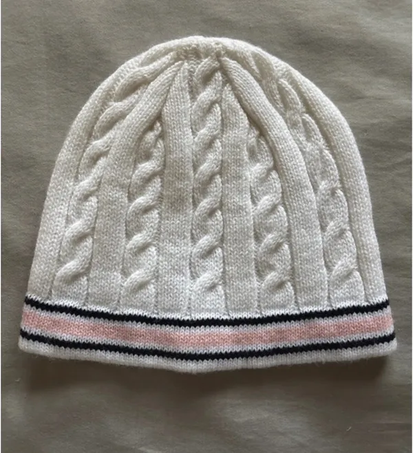 Urban Outfitters Cute Cable Knit Beanie - Image 2