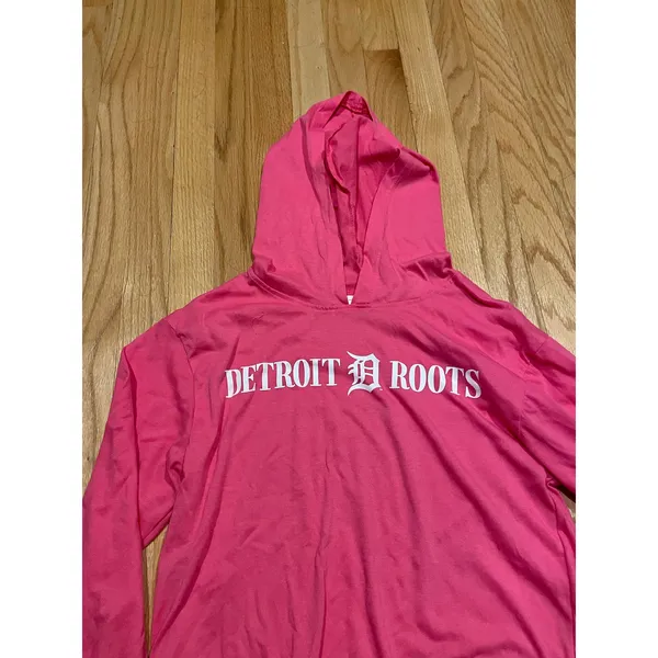 Detroit tigers pink out the park shirt with hood size medium - Image 4