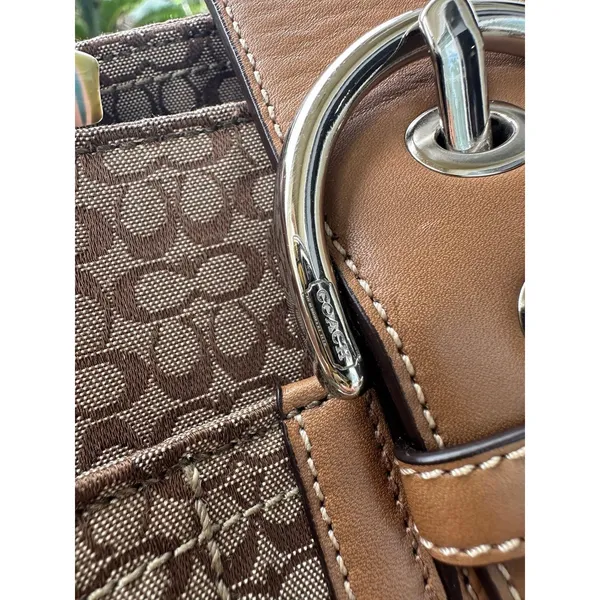 Vintage Coach F10928 Soho Buckle Signature Jacquard Monogram Canvas Shoulder Bag - Image 5