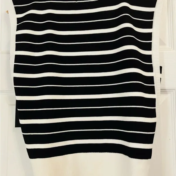 Karl Lagerfeld Black and White Striped Muscle Tee - Image 5