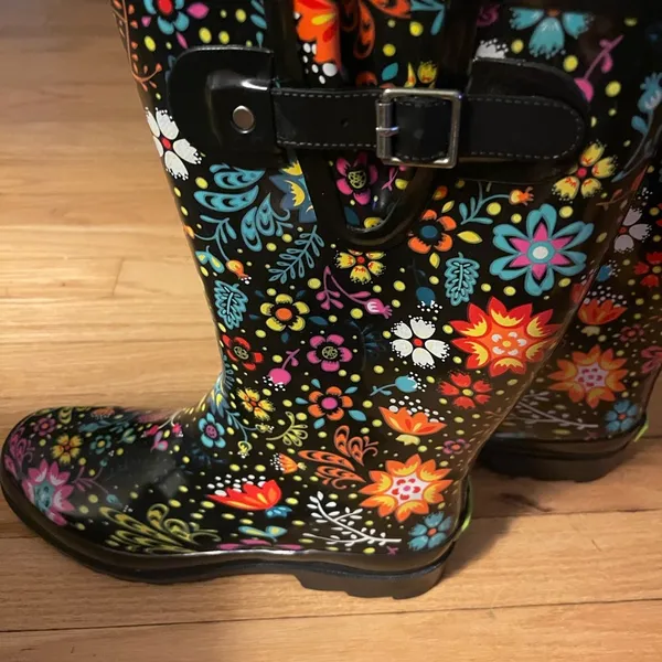 Western Chief Floral Rain Boots - Image 3