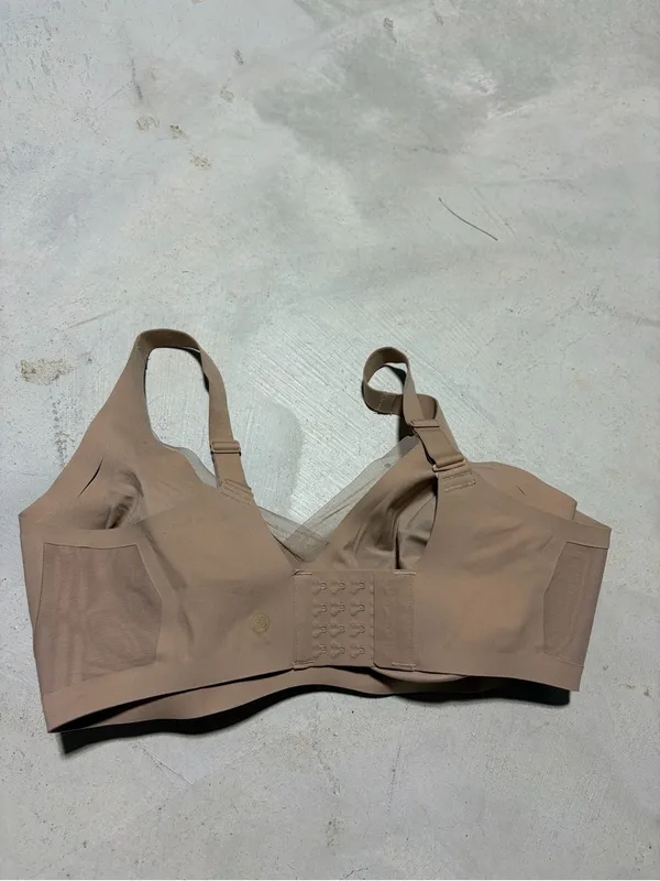 Honeylove nude wireless bra 36DDD(F)/G Size undefined - Image 3