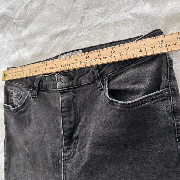 Free People Size (30) Woman's‎ Black Pant Distressed Skinny Jeans - Image 3