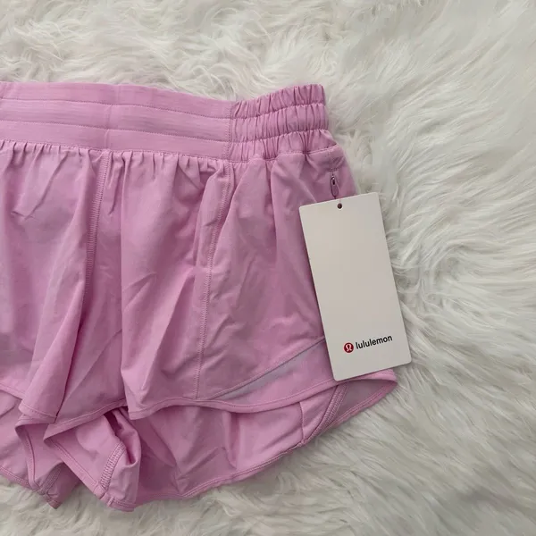 Lululemon Hotty Hot Low Rise Lined Short 2.5" Vita Pink Size 8 - Image 6