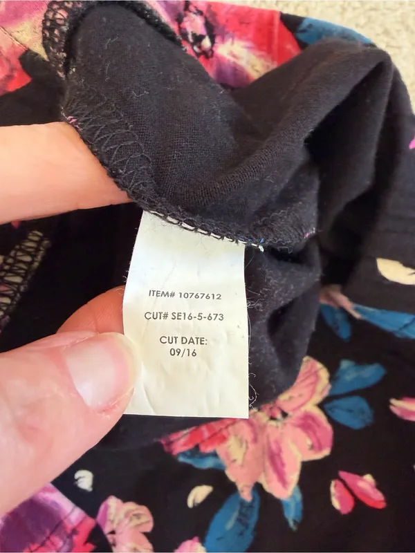 Torrid Size 1 14/16 Black Pink Floral Full Length Cotton Leggings - Image 4
