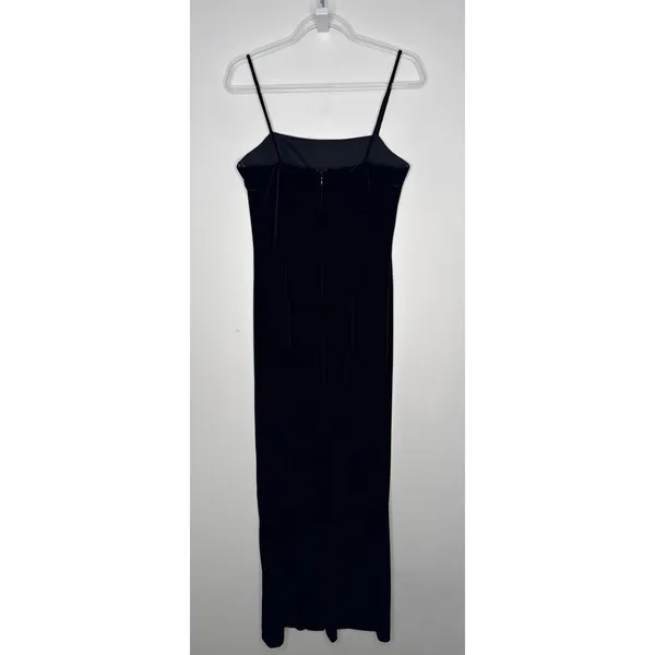 Dressbarn Collection 1990s Black Velvet Embroidered Gown formal sexy 6 - Image 5