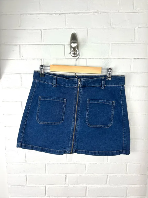 Sincerely Jules Front Pocket Zip Up Denim Mini Skirt Size 30 Blue - Image 2