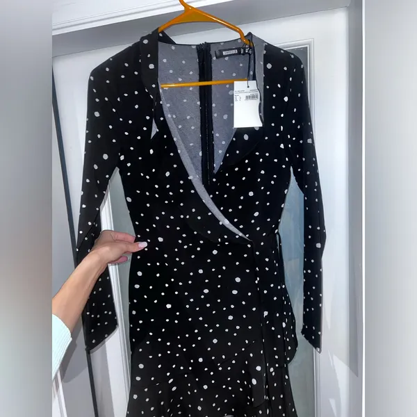 NWT Missguided Polka Dot Dress Size 2 - Image 4