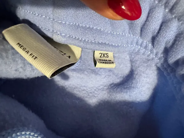 Aritzia Mega Cozy Sweatpants and sweatshirt - Image 4
