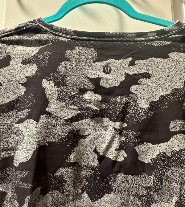 Lululemon camo cates crop tee - Image 2