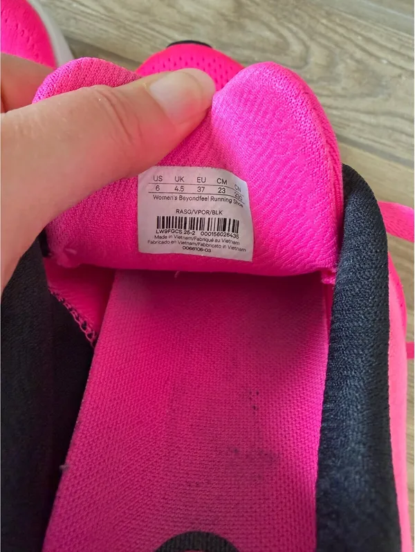 Lululemon Women's Beyondfeel Running Shoes Raspberry Glo Size 6 Sporty Run - Image 6