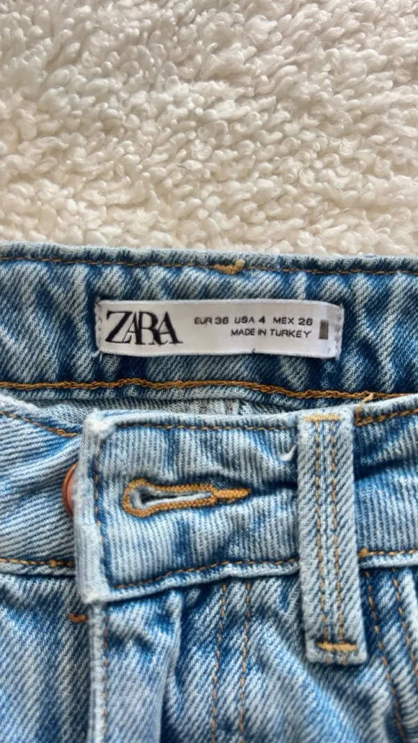 Zara Jeans - Image 4
