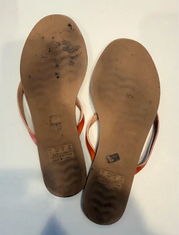 American Eagle Outfitters pp | women’s leather flip flop sandals. Size: 8 - Image 9