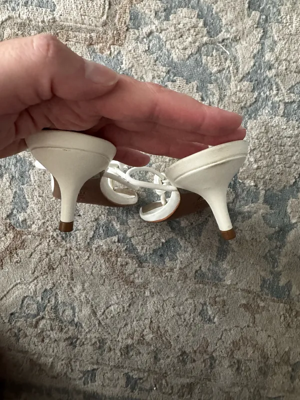 Schutz Poppy Sandal 7.5 White - Image 4