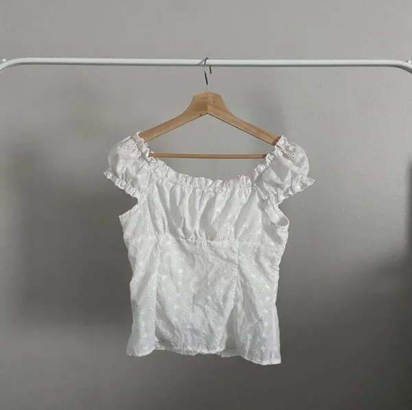 white eyelet corset style top - Image 2