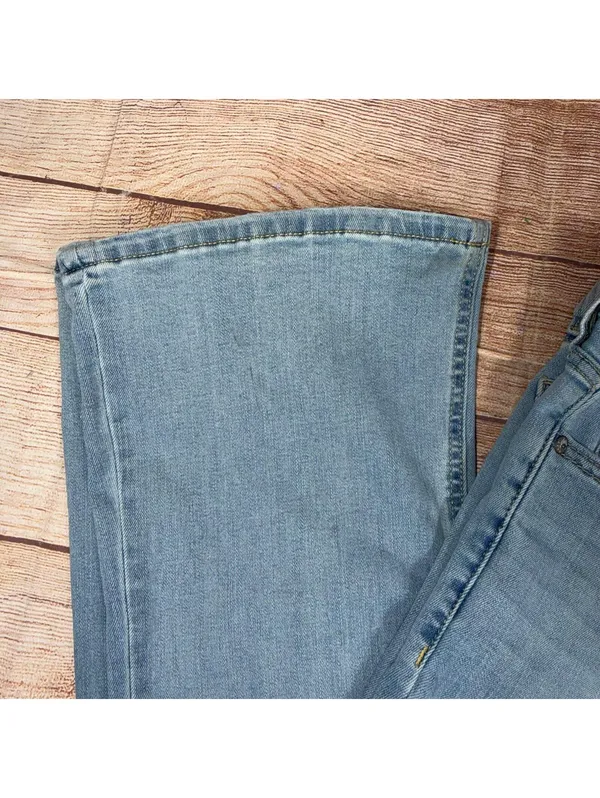 Aeropostale Mid Rise Flare Women's Jeans Size 2 - Image 2