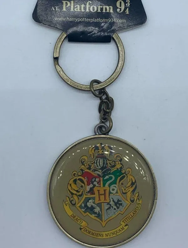 HARRY POTTER Hogwarts house crest and platform 9 3/4 keychain new in pac… - Image 8