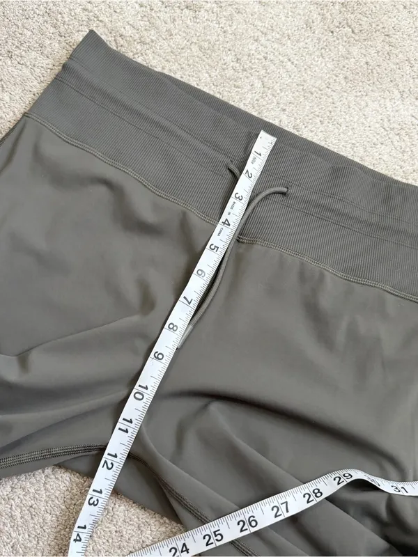 Vuori Women’s Daily Jogger Pants Pull On High Rise in Green L - Image 12