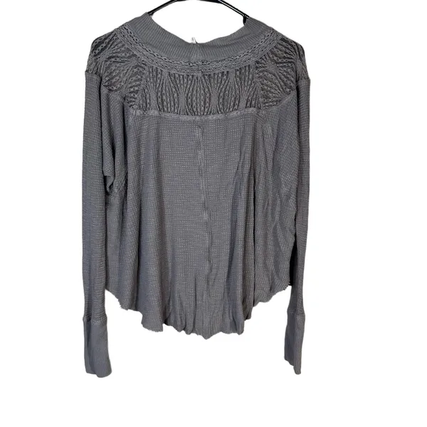 Free‎ People Gray Long Sleeve Raw Hem Pullover Sweater XS - Image 5