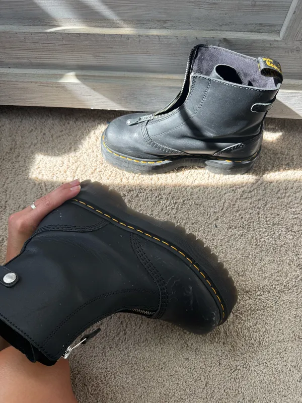 Dr. Martens Boots Leather Black - Image 4